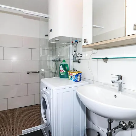 Apartman In *